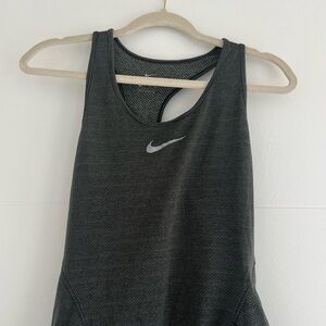 Nike tank